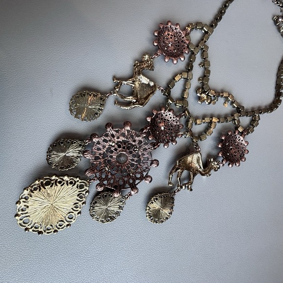 Vintage Betsey Johnson Statement Bib Necklace Morrocan Camel *Read - Picture 13 of 16